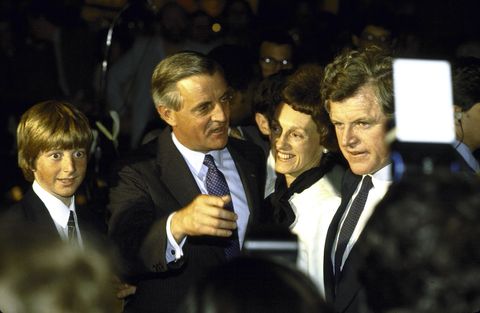 Sen Ted Kennedy (L) w former VP Walter Mondale (2R) and