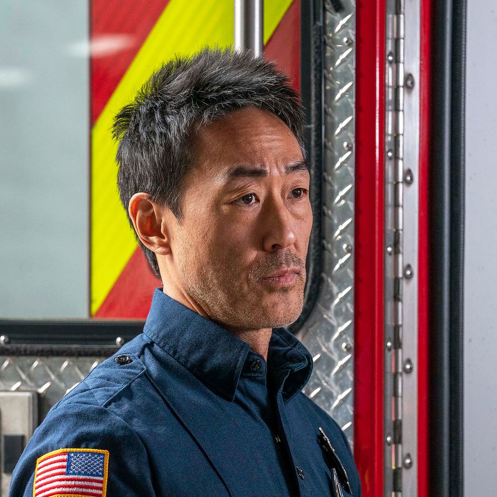 Kenneth Choi como chimenea, 911 temporada 4