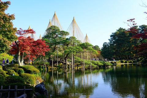 kenroku en garden kanazawa japan
