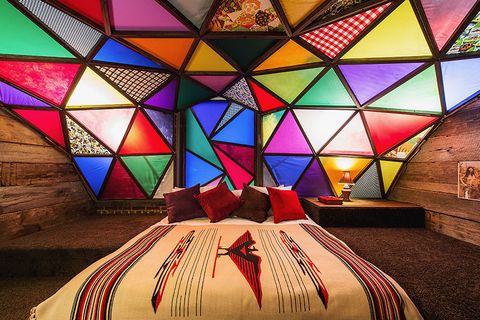 Lighting, Stained glass, Glass, Tints and shades, Interior design, Symmetry, Architecture, Triangle, Psychedelic art, Textile, 