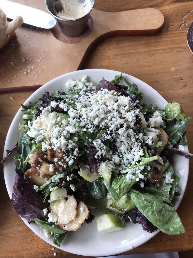 Dish, Food, Cuisine, Salad, Ingredient, Vegetable, Leaf vegetable, Cruciferous vegetables, Spinach salad, Produce, 