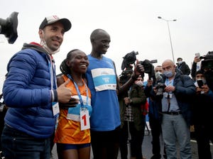 ruth chepngetich smashes half marathon world record in istanbul