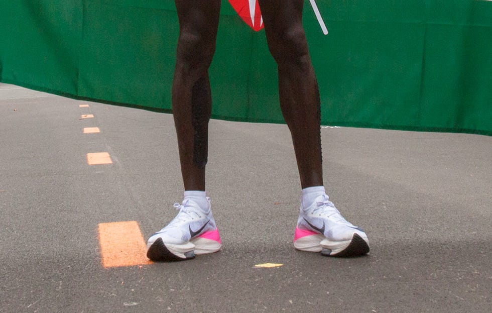 kenyas eliud kipchoge wears the nike alphafly prototype news photo 1675872386