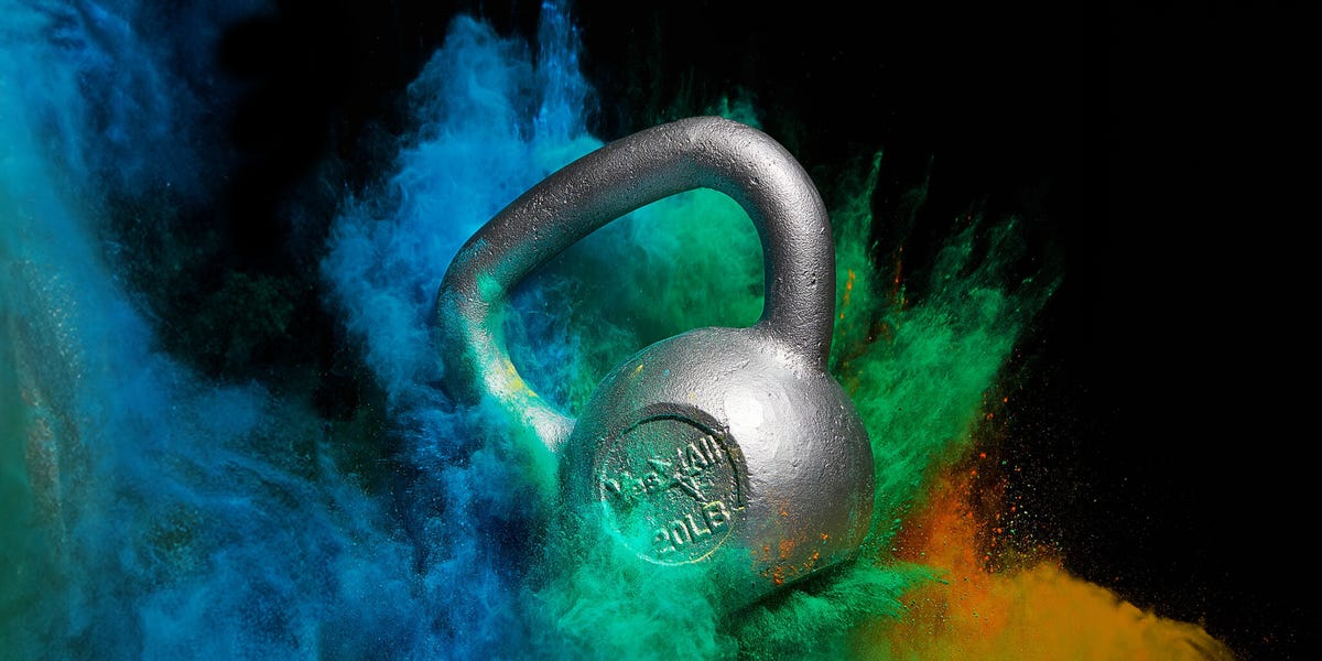 https://hips.hearstapps.com/hmg-prod/images/kettlebellswings-copy-68555e7270965.jpg?crop=0.913xw:0.913xh;0.0545xw,0.0865xh&resize=1200:*