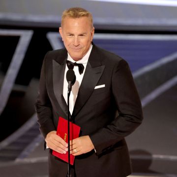 kevin costner presenting at the oscars