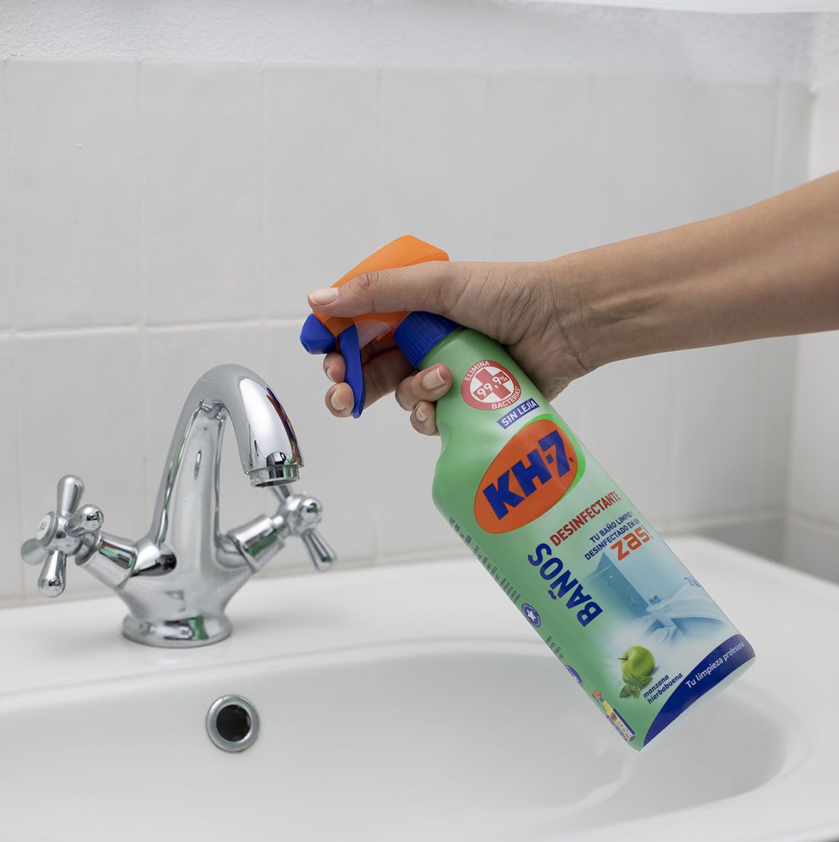 Cómo limpiar y desinfectar el baño [GUÍA SANYTOL]