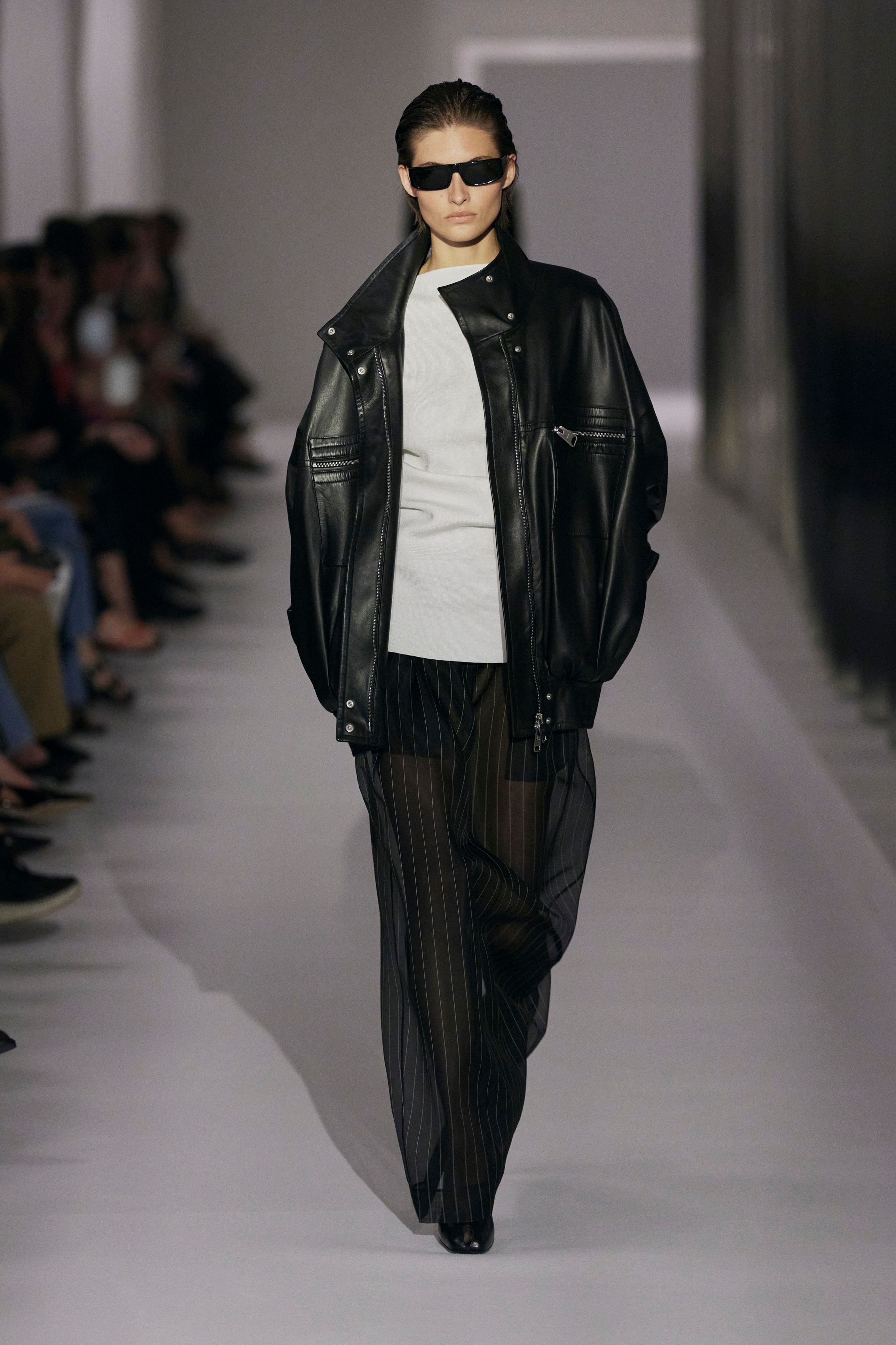 ケイト（KHAITE）」2025春夏コレクション | ファッション | ELLE