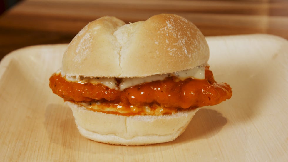 Dish, Food, Cuisine, Ingredient, Breakfast sandwich, Produce, Fast food, Slider, Baked goods, Breakfast roll, 