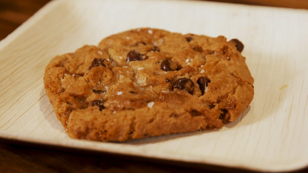 Dish, Food, Cuisine, Oatmeal-raisin cookies, Cookies and crackers, Snack, Ingredient, Cookie dough, Peanut butter cookie, Cookie, 