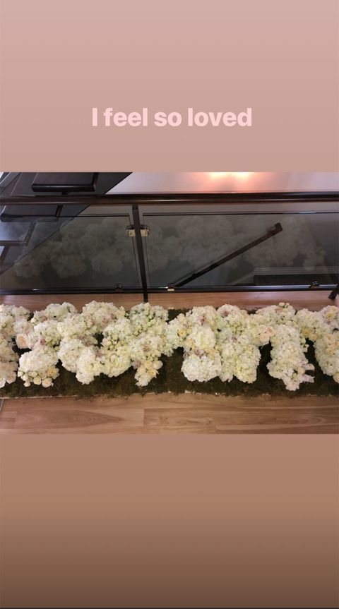 khloe kardashian instagram flowers