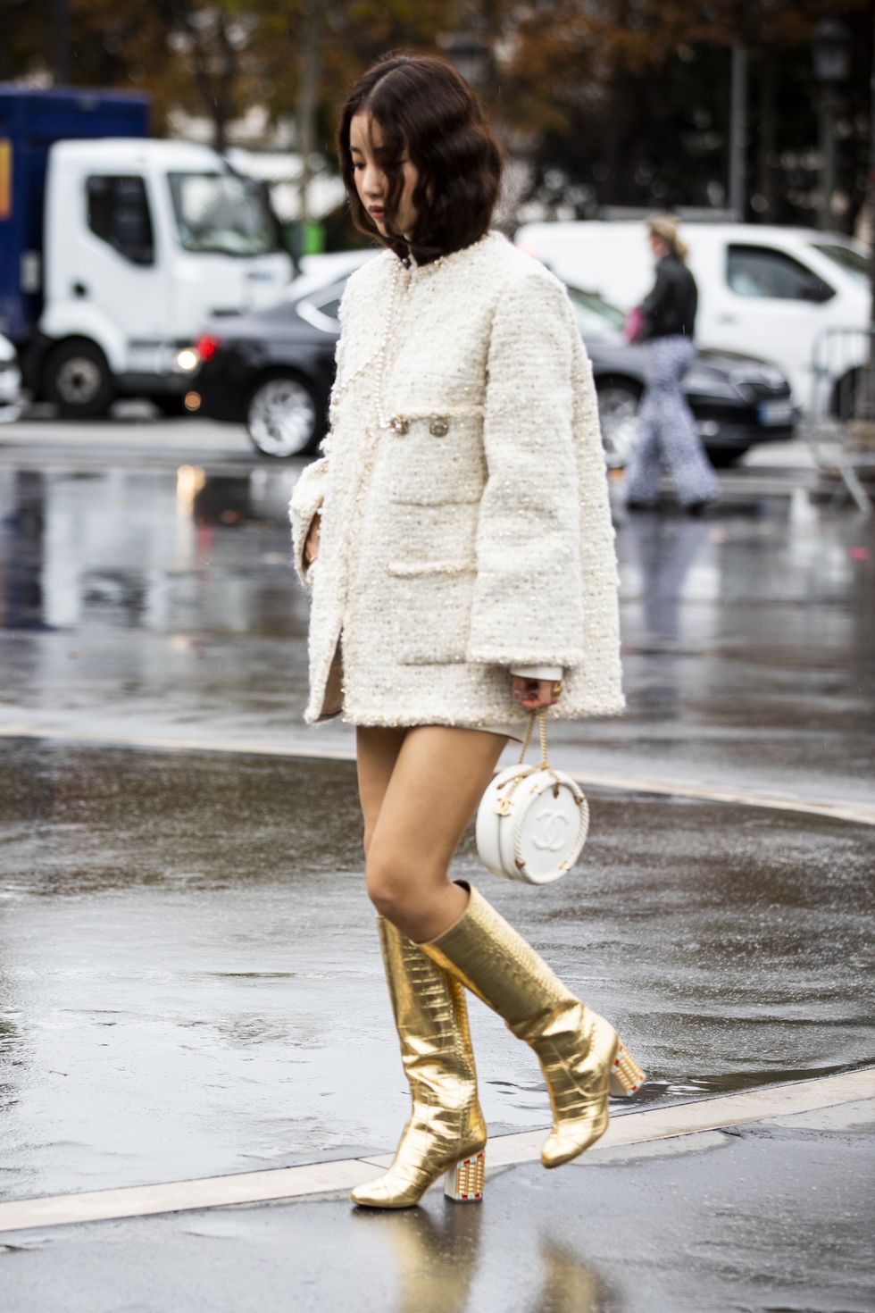 Street Style : Paris Fashion Week - Womenswear Spring Summer 2020 : Day Nine