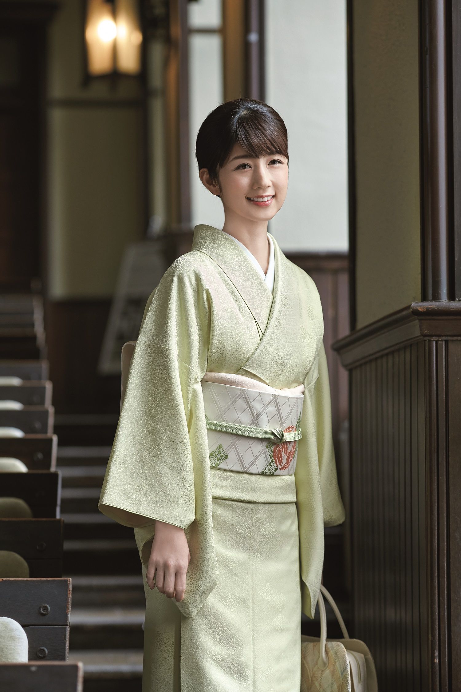 小倉優子さんと考える、入学式・卒業式の着物姿を引き立てる小物とは？