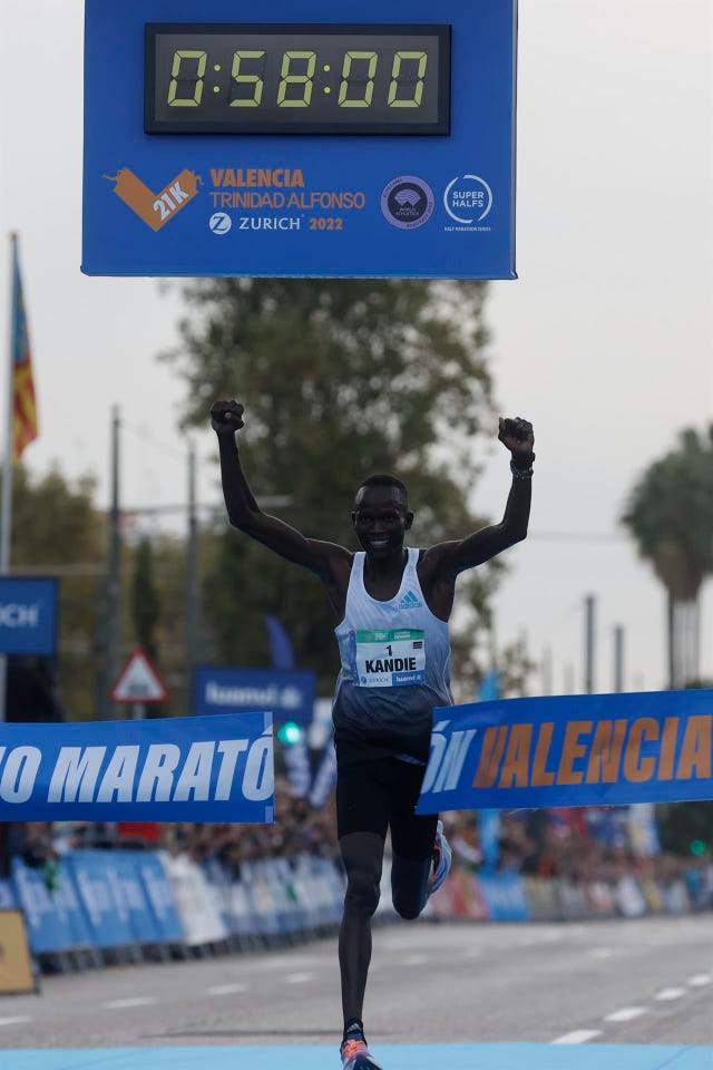 kibiwott kandie gana la media maratón de valencia