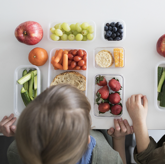 Your Kids Should Make Their Own Lunches Starting in Third Grade