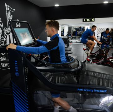 newcastle united training session, anti gravity treadmill