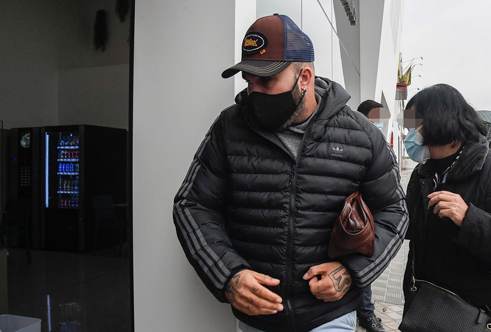kiko rivera llega al tanatorio del padre de irene rosales