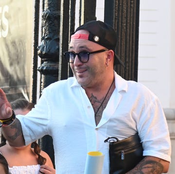 Kiko Rivera en un concierto con sus hijas kiko rivera en un concierto con sus hijas
