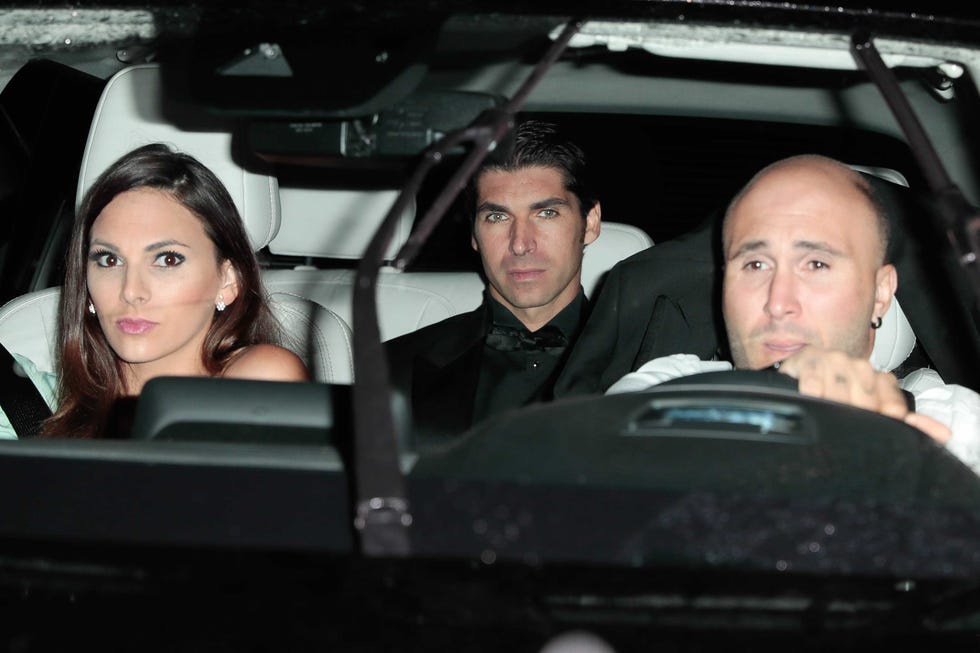 Kiko Rivera, Irene Rosales y Cayetano Rivera llegando a la puesta de largo de Tana Rivera