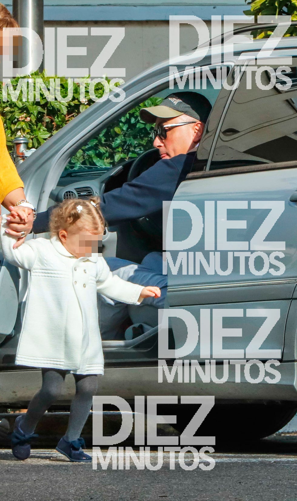 Kiko Hernández presume de hijas, Abril y Jimena