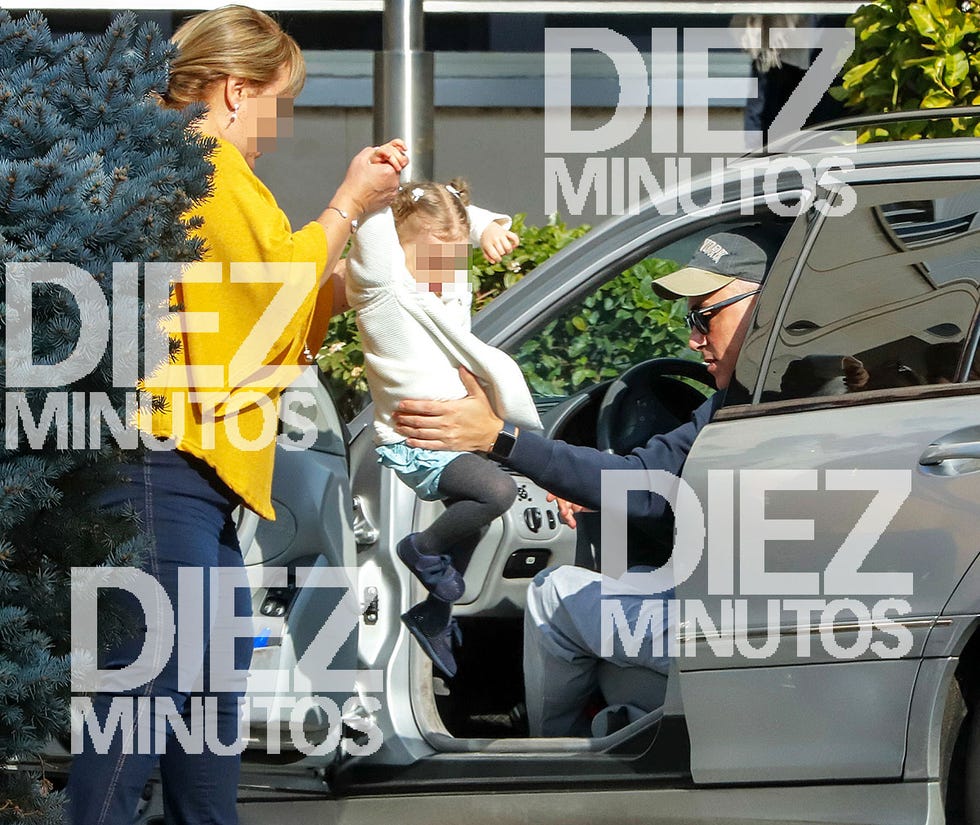 Kiko Hernández presume de hijas Abril y Jimena