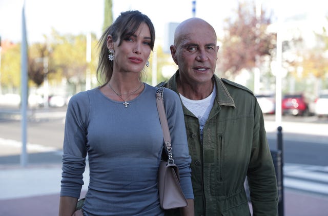 kiko matamoros y marta lópez estrenan casa