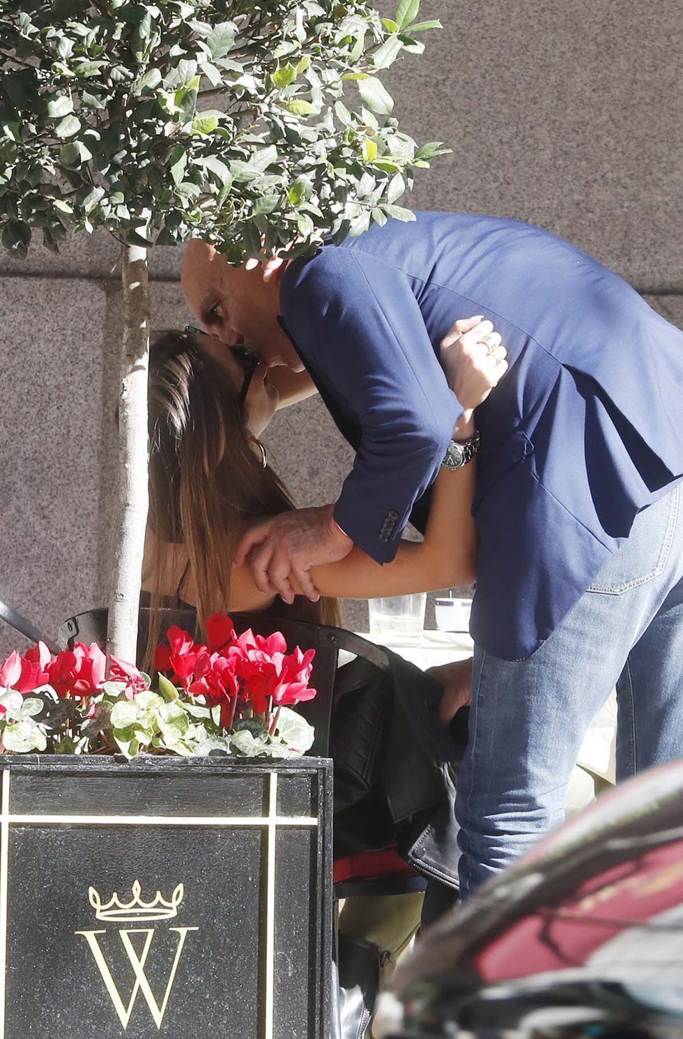 marta lópez y kiko beso