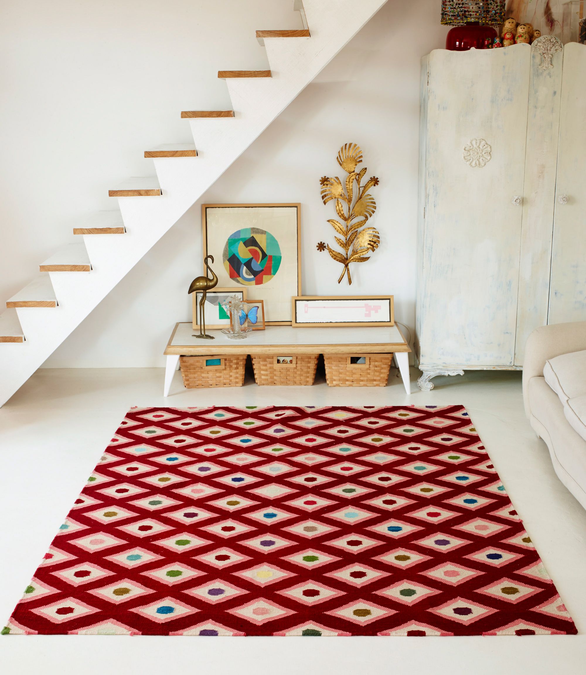 Las alfombras que decoran el dormitorio y lo hacen más cálido