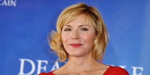 kim cattrall likes shady tweet about satc reboot and just like that