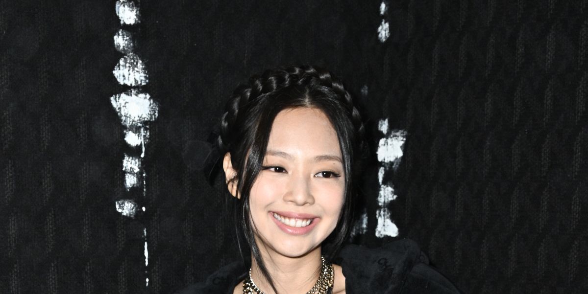 2023.03.07 Jennie at CHANEL Fall-Winter 23/24 Show in Paris em