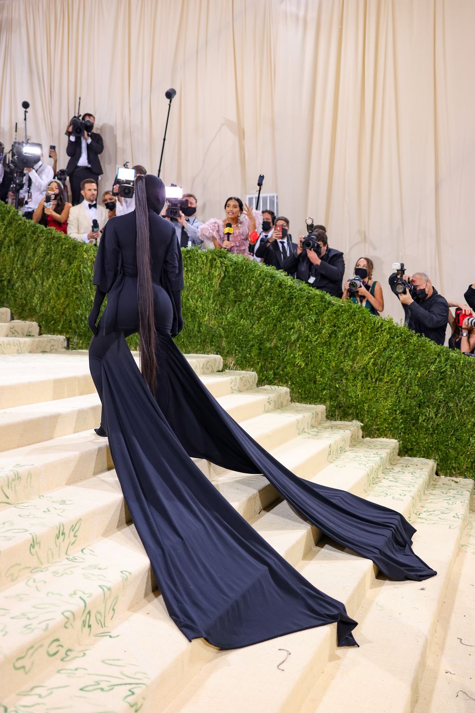 kim kardashian the 2021 met gala celebrating in america a lexicon of fashion  arrivals