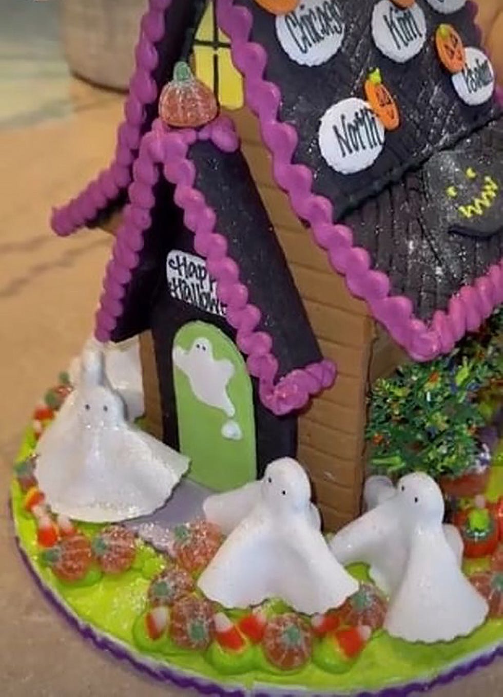 decoración casa kim kardashian halloween