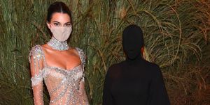 kim kardashian explained what happened in bizarre picture with kendall jenner