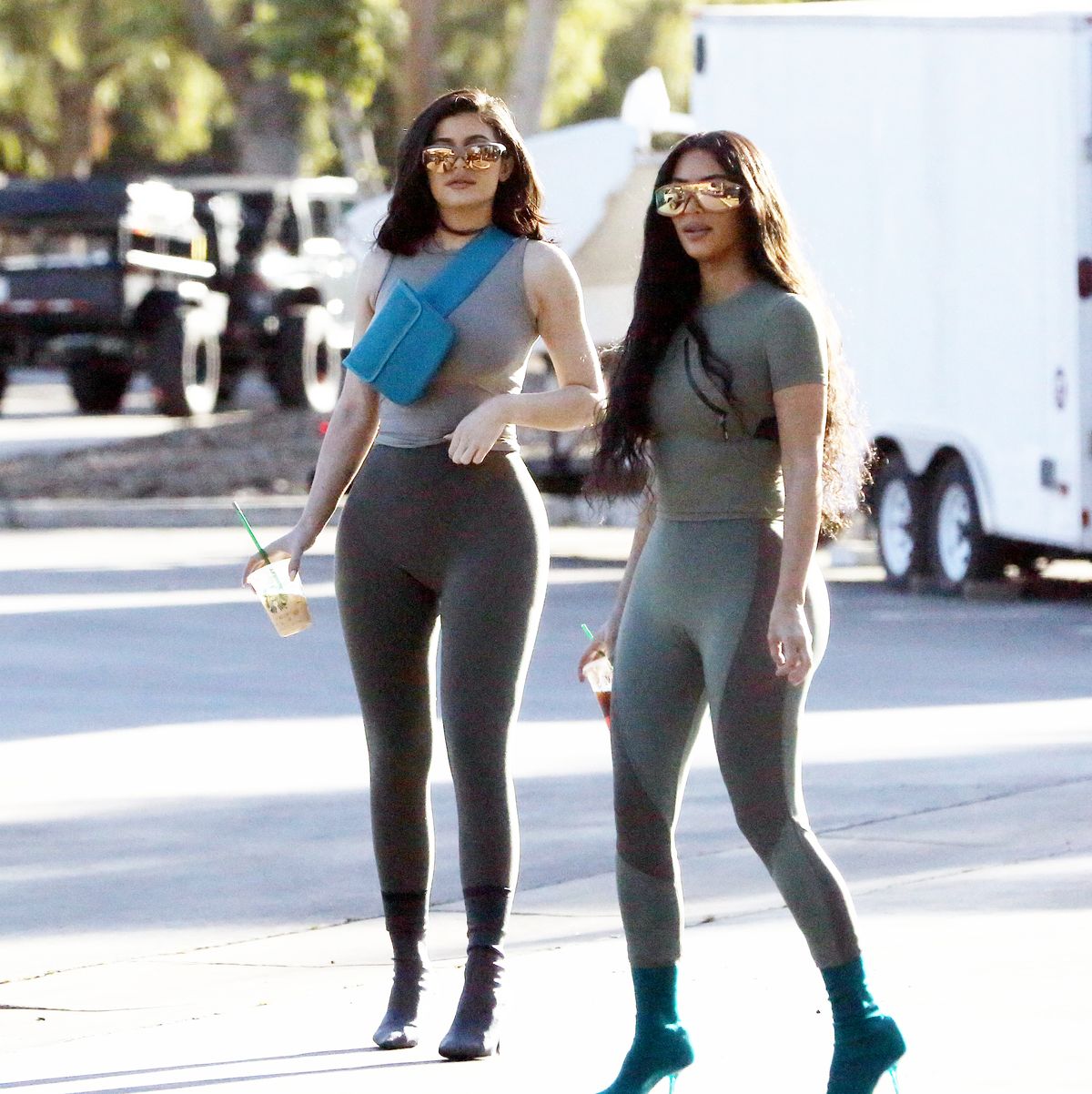 What Brand Of Leggings Do The Kardashians Wear-tv