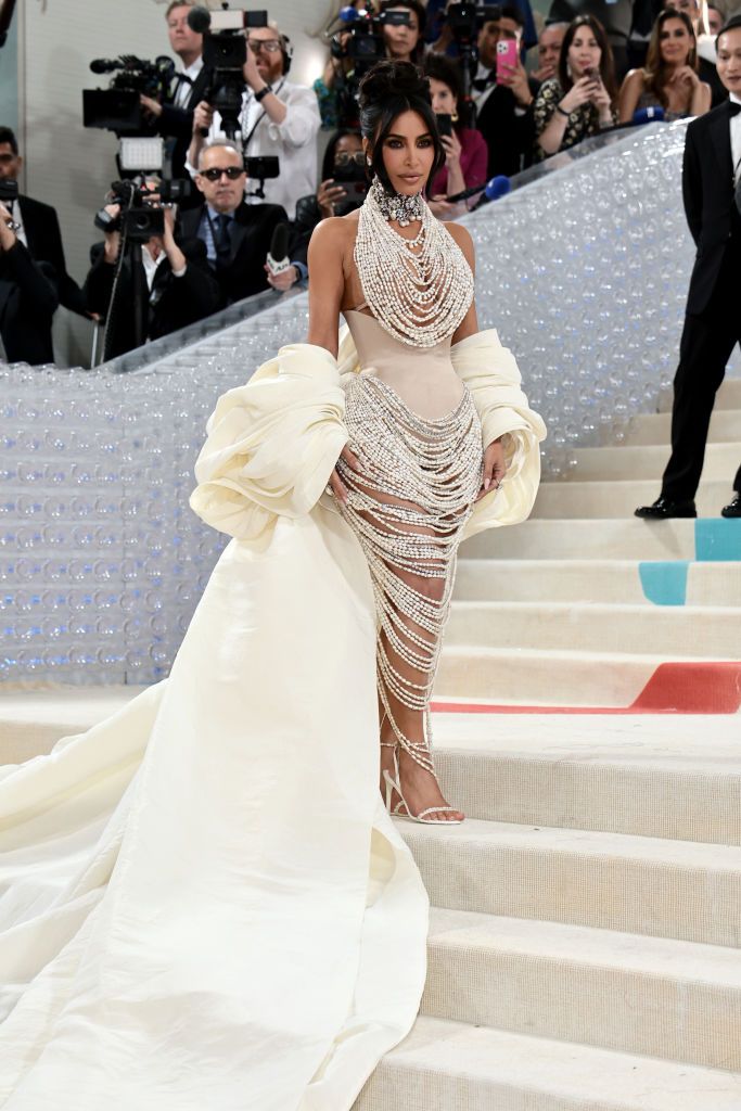 kim kardashian met gala 2023 pearl outfit