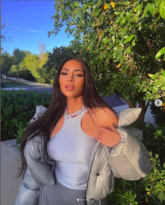 Champagne Kim Kardashian Porn Captions - Kim Kardashian poses semi-naked alongside cryptic Instagram caption