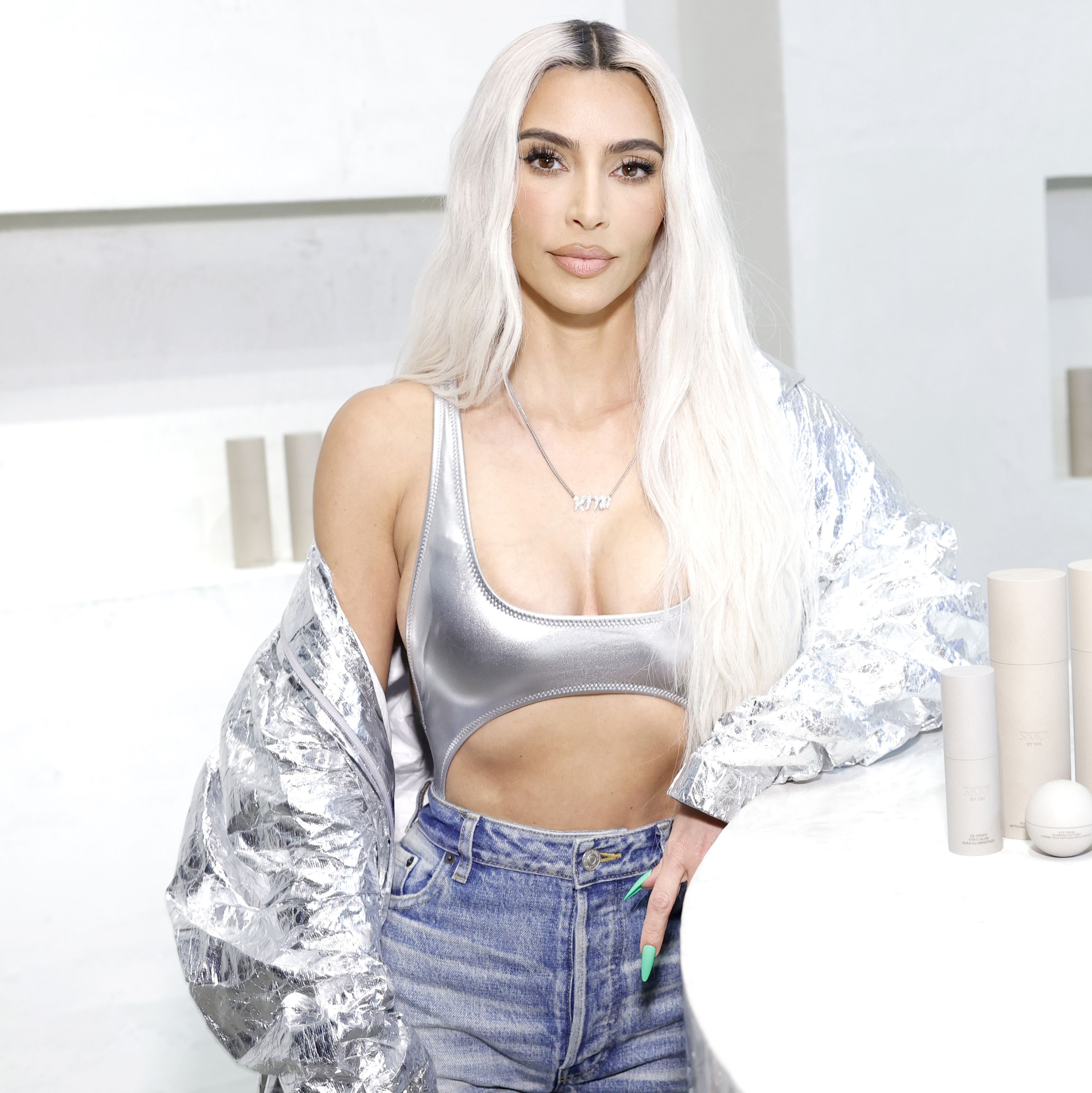 Kim Kardashian Shows What Her Natural Hair Looks Like Without Extensions