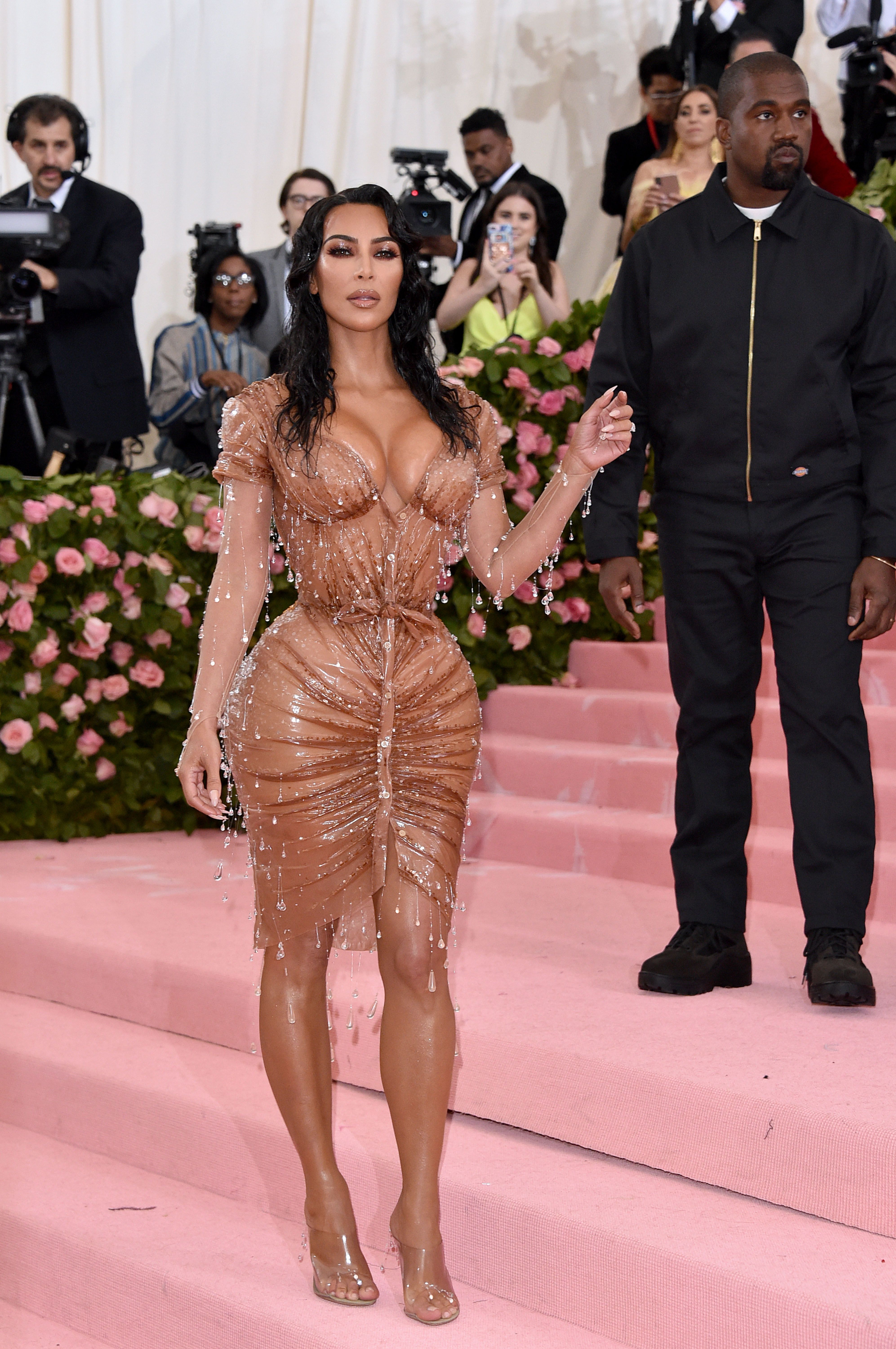 Kim Porn - Kim Kardashian Wears Tight Nude Mugler Dress to Met Gala 2019