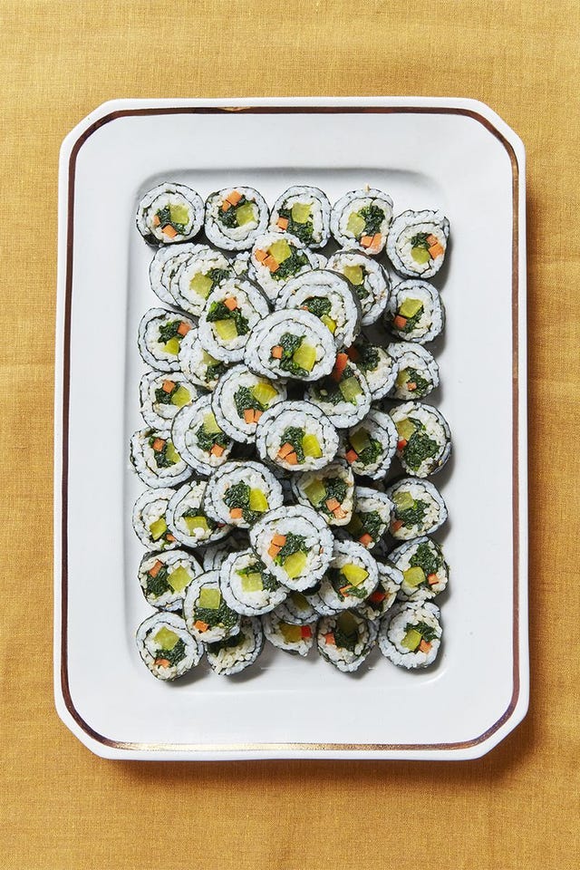 Korean Sushi Roll Kimbap / Gimbap (김밥) - Oh My Food Recipes