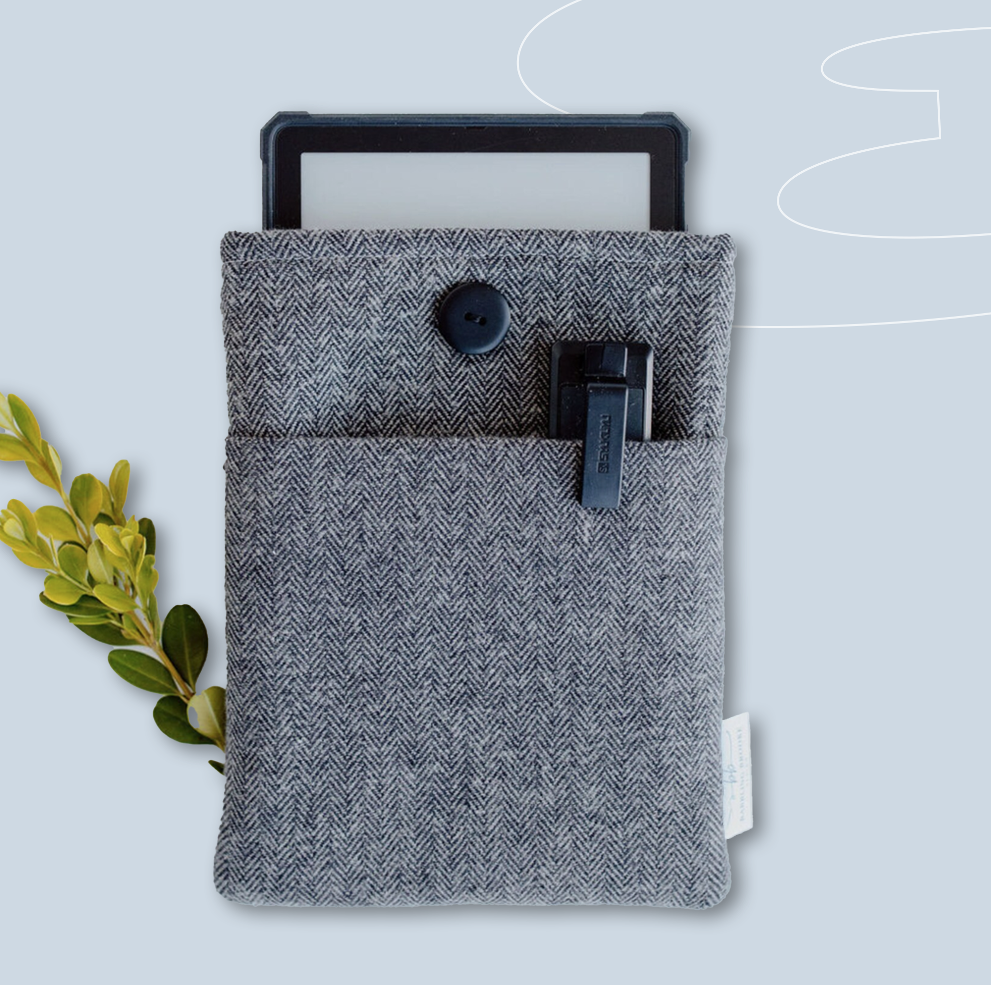 13 Great Kindle Accessories for Book Nerds