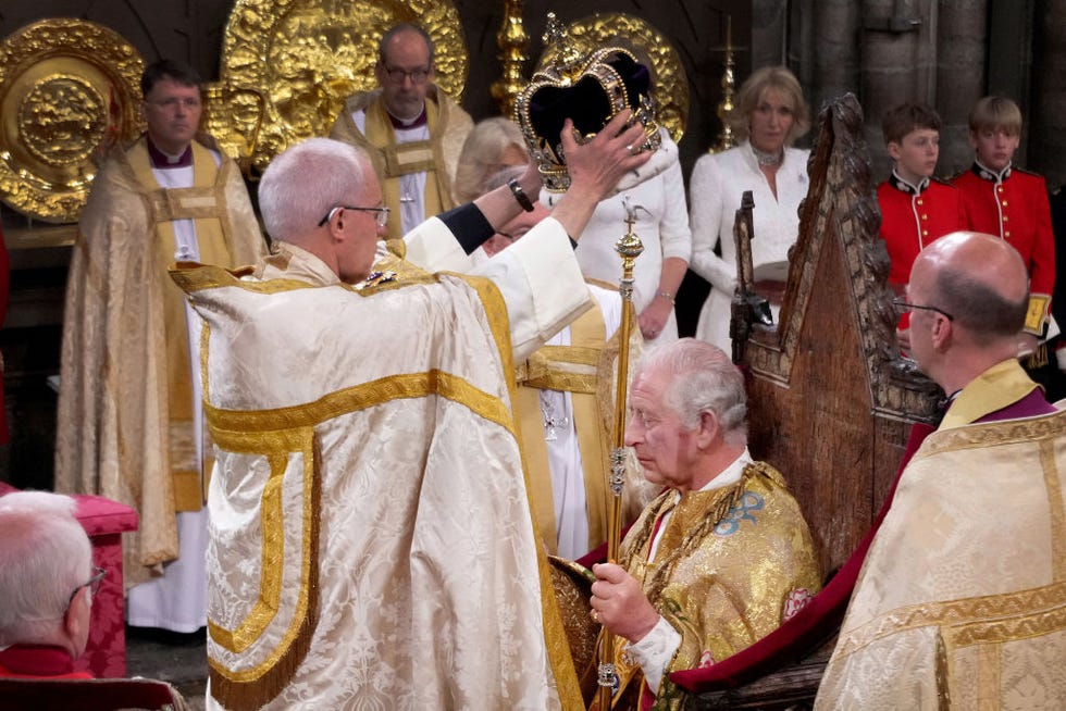 coronacion de carlos por arzobispo de canterbury