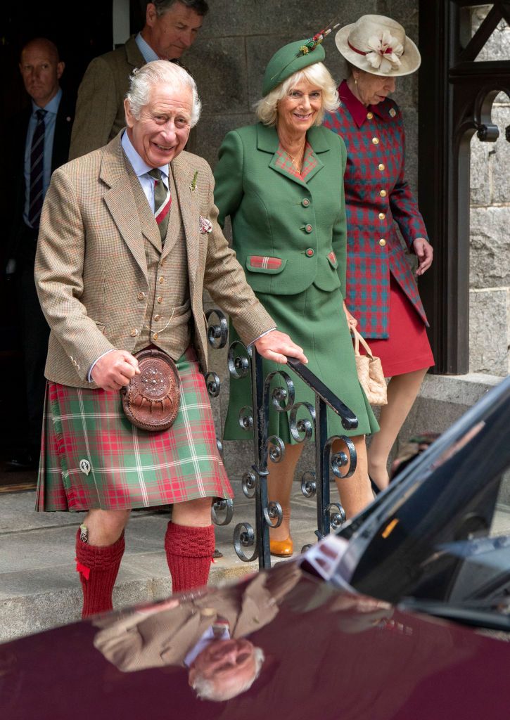 king charles iii hosts rishi sunak and his family at balmoral castle