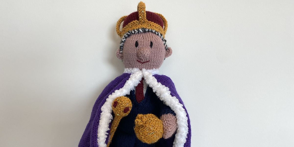 How to knit a King Charles toy with our free knitting pattern