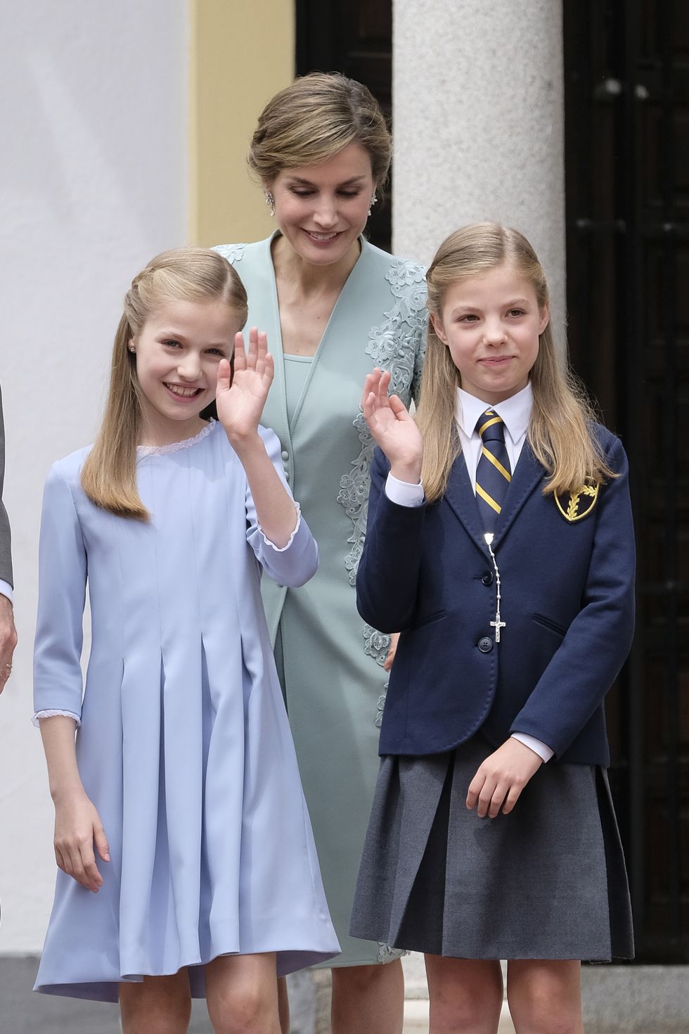 spanish royals attend their daughter sofia's first communion