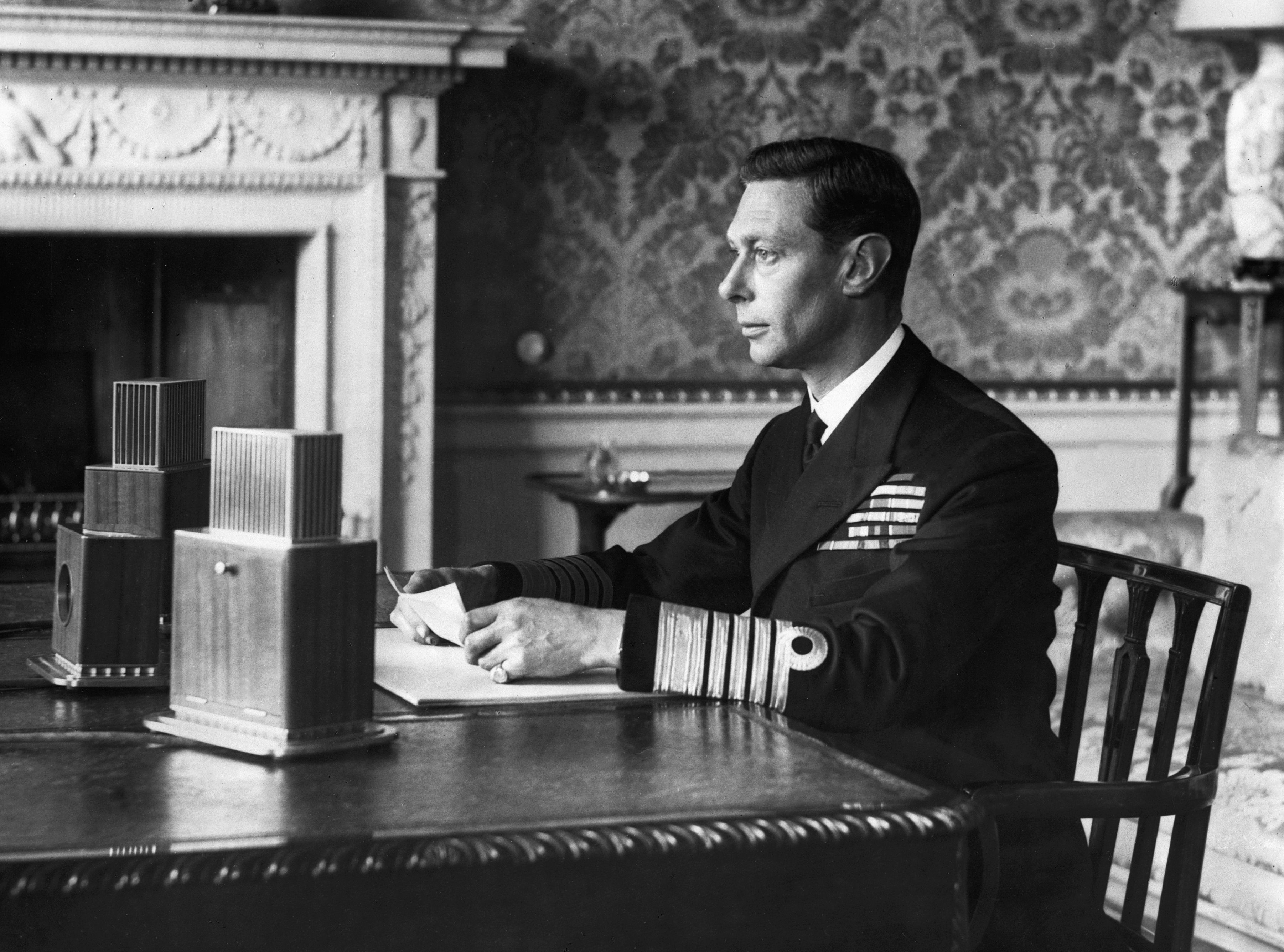 Several Planet skate How King George VI Overcame His Stutter - True Story Behind 'The King's  Speech'