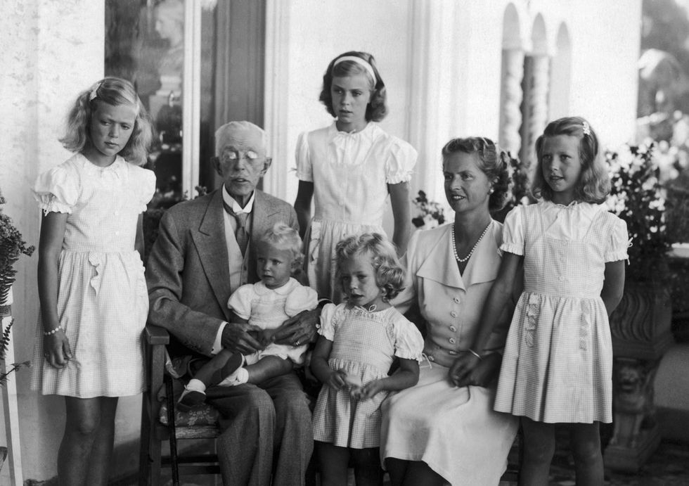 king gustaf v and his grandchildren at oland