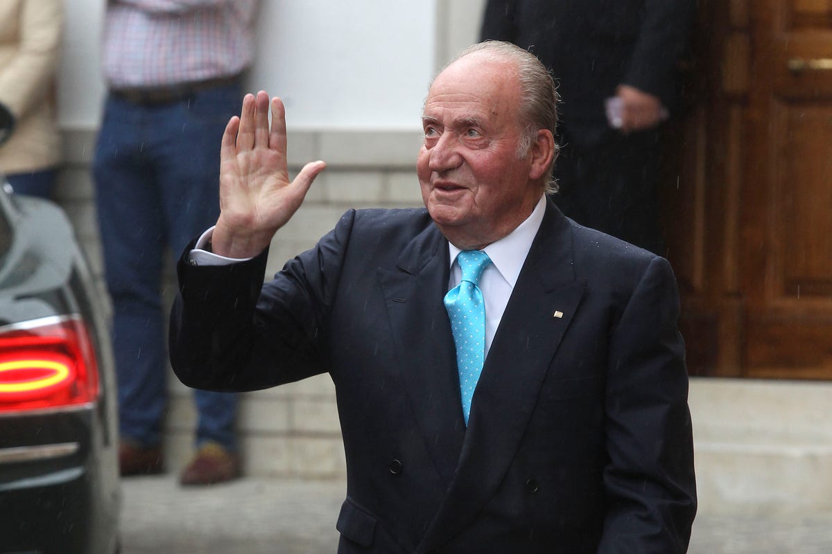 King Juan Carlos Postpones Second Return Trip to Spain