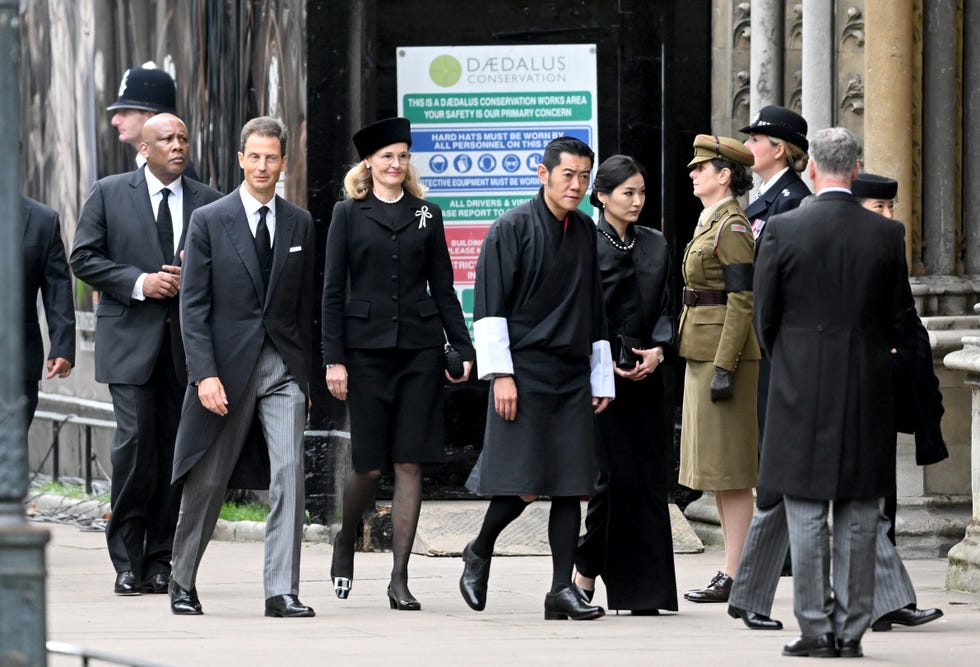 A Guide to All the Kings, Queens, Princes & Princesses at Queen Elizabeth's  Funeral, in Photos