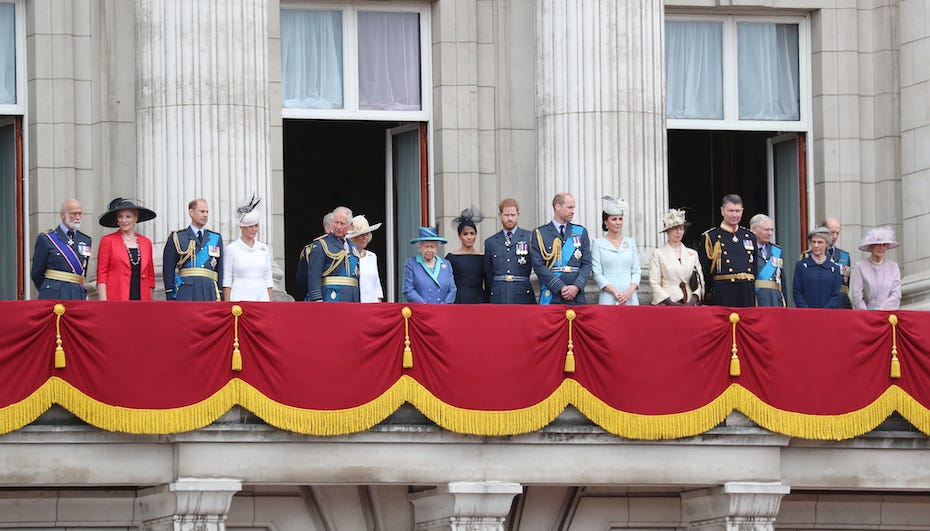 King's coronation: Who will appear on Buckingham Palace balcony?