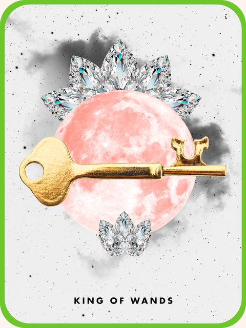 کارت تاروت پادشاه عصا که یک کلید طلایی را روی ماه کامل نشان می دهد