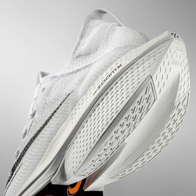 Are Eliud Kipchoge's Nike Alphaflys Really the Fastest Marathon Shoes ...